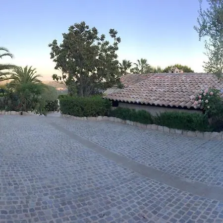 La Bergerie Bed & Breakfast *