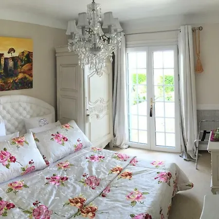 La Bergerie Bed & Breakfast *